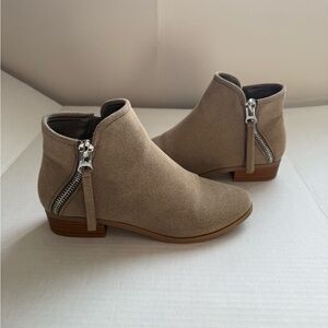 Call It Spring Women's Tan Ankle ‘Killian’ Booties Ladies Size 8